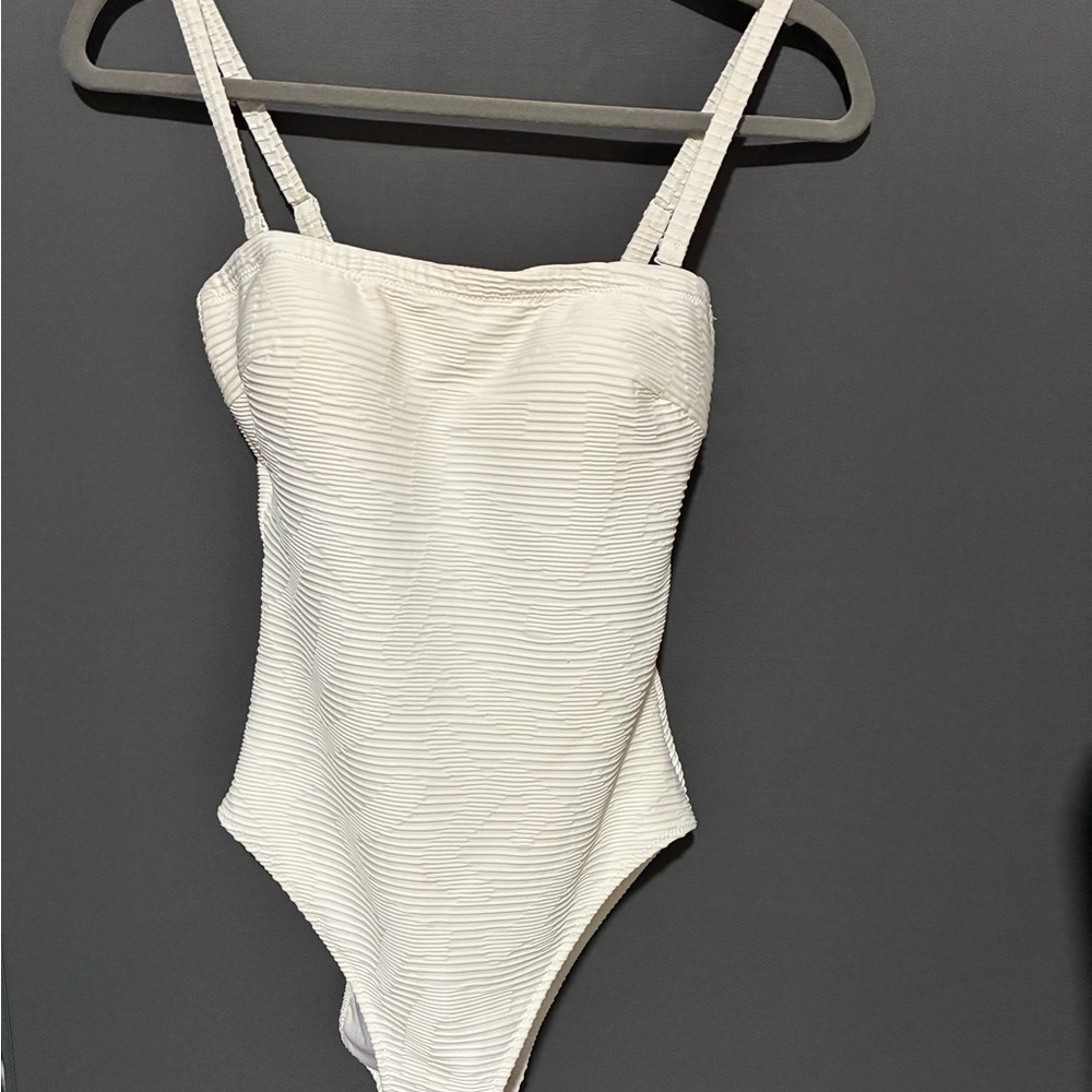 Gottex White Textured One Piece Swimsuit